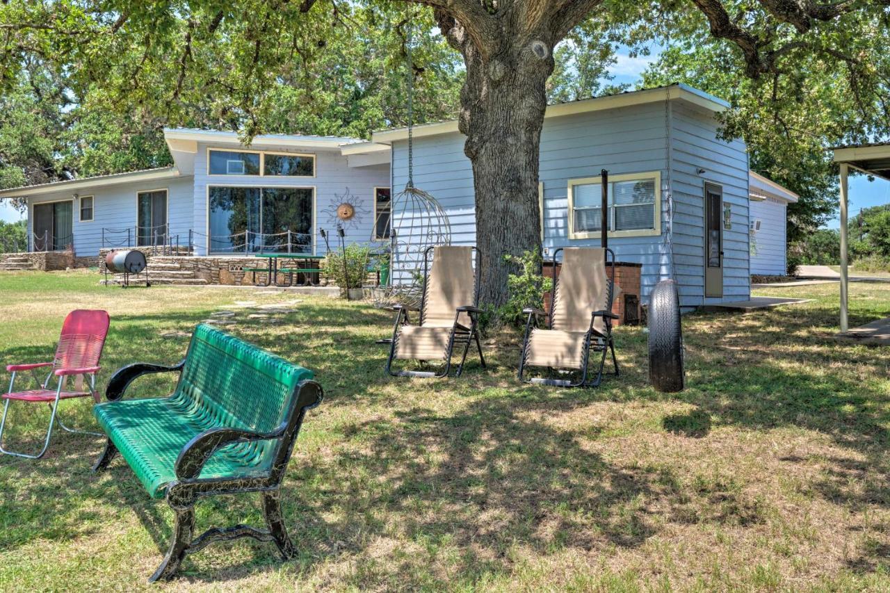 Rustic Lake Buchanan Hideaway With Game Room And Grill Tow Εξωτερικό φωτογραφία