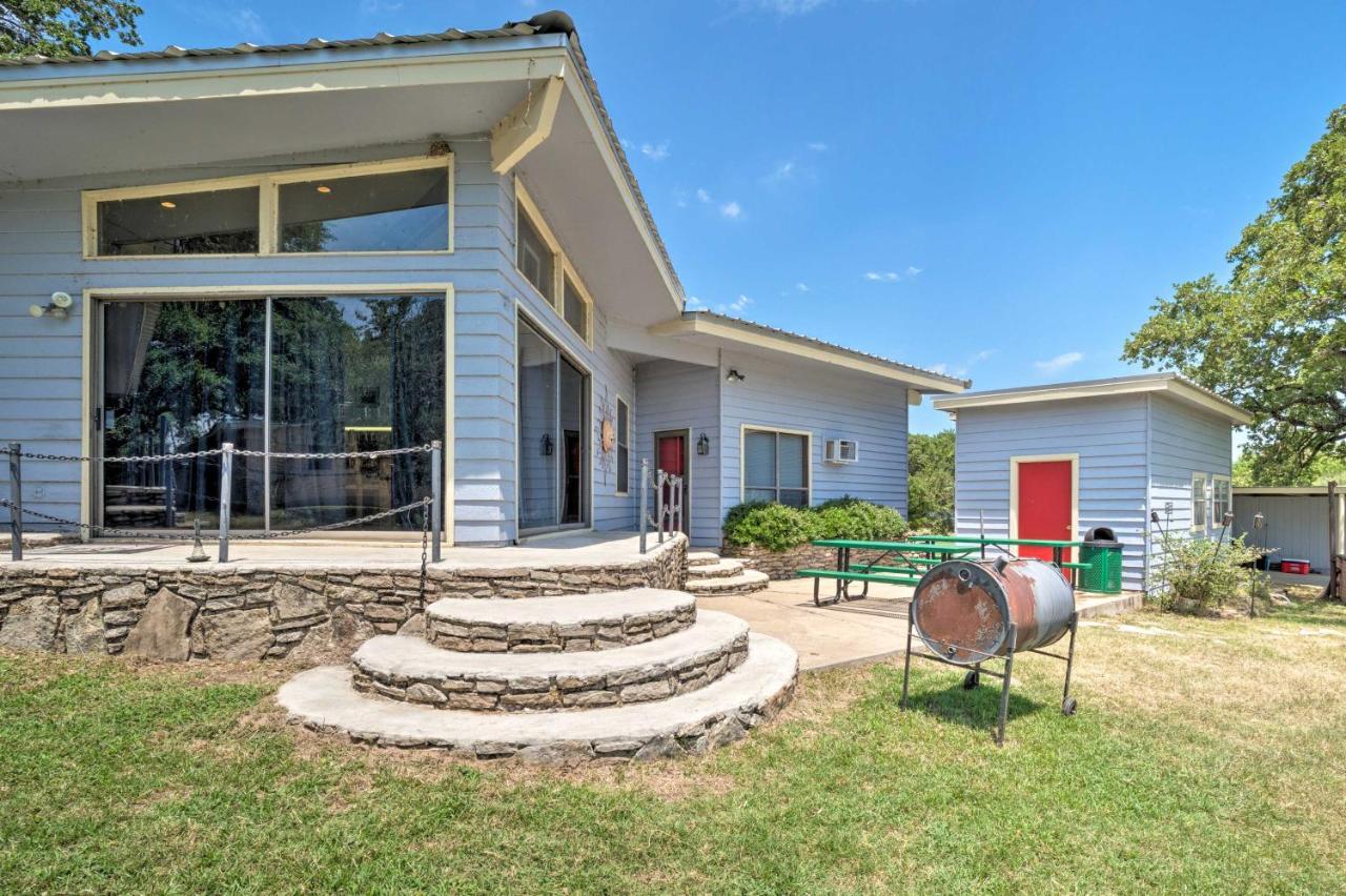 Rustic Lake Buchanan Hideaway With Game Room And Grill Tow Εξωτερικό φωτογραφία
